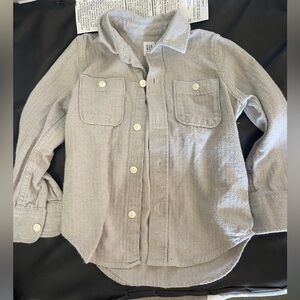 GAP kids light gray button up